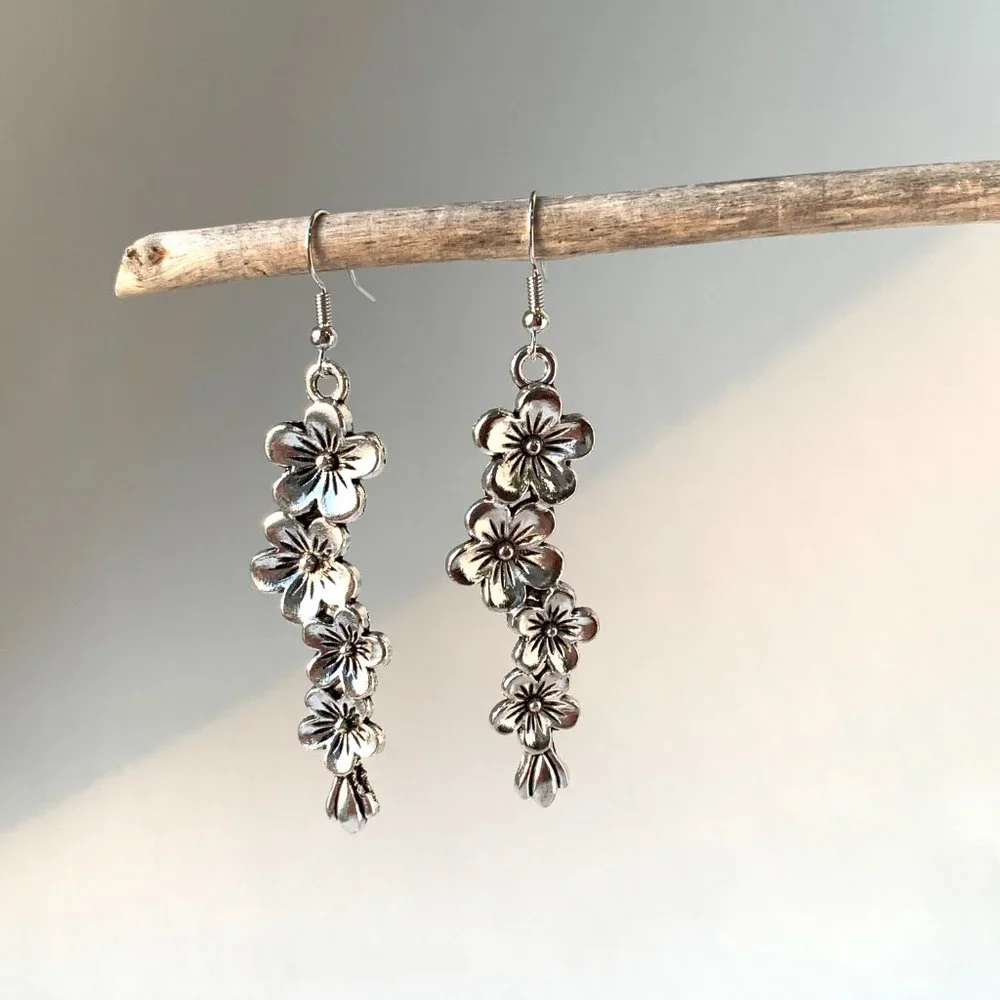 Silver Flowers long row Earrings_2